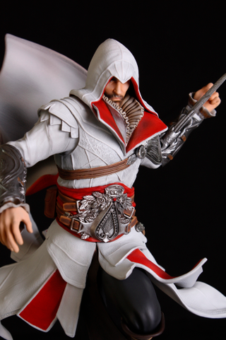 Illustration for article titled A Closer Look at Ubisoft's Assassin's Creed and Might & Magic Figures